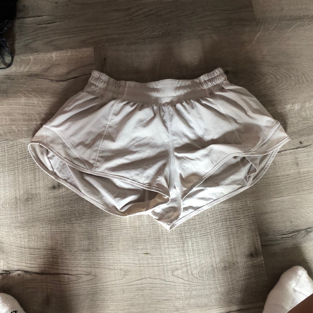 LULULEMON SHORTS SIZE 6